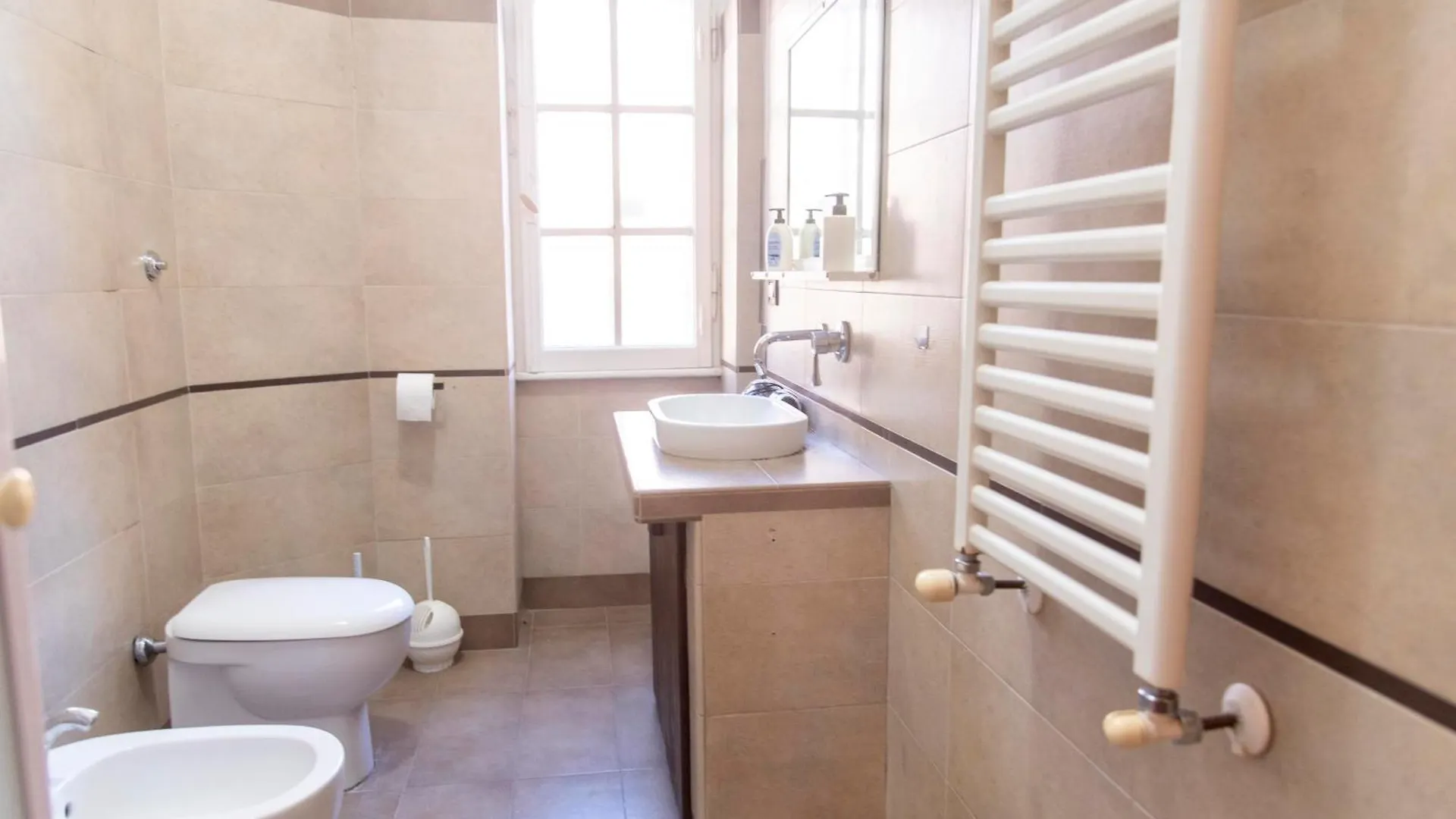 Domus Magnagrecia Apartment Rome Italy